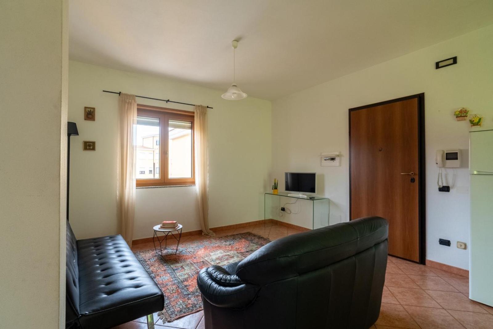 Appartamento In Centro Tortolì Buitenkant foto